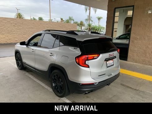Certified 2020 GMC Terrain SLT w/ Preferred Package FWD image 5