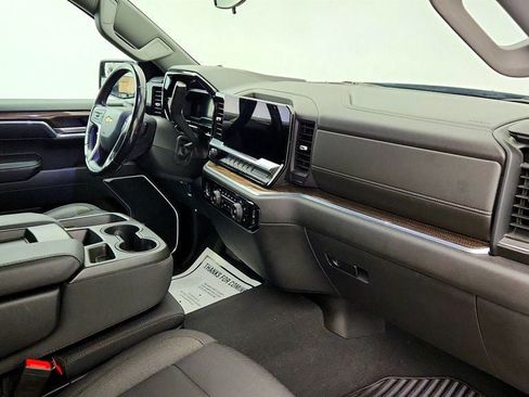 Used 2022 Chevrolet Silverado 1500 LT AWD/4WD image 22