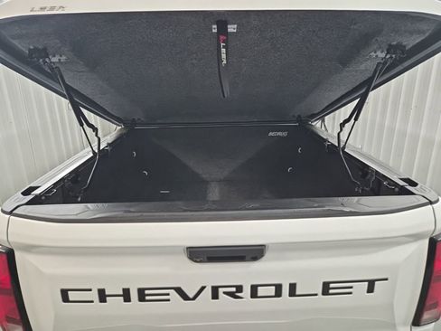 Used 2024 Chevrolet Colorado LT w/ LT Convenience Package III image 21