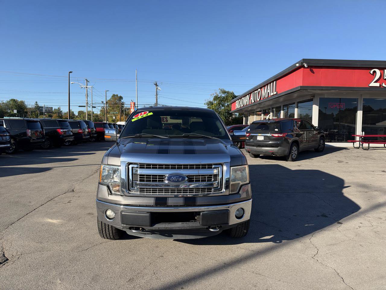 Used 2013 Ford F150 XLT w/ XLT Chrome Pkg AWD/4WD image 8