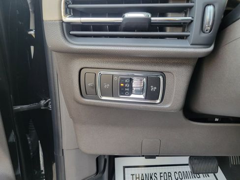 Certified 2024 Lincoln Corsair AWD w/ Equipment Group 101A image 11