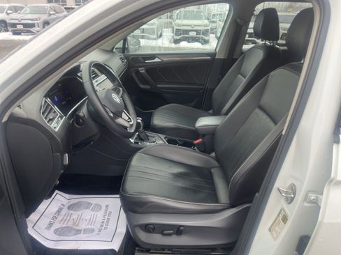 Used 2022 Volkswagen Tiguan SE image 7