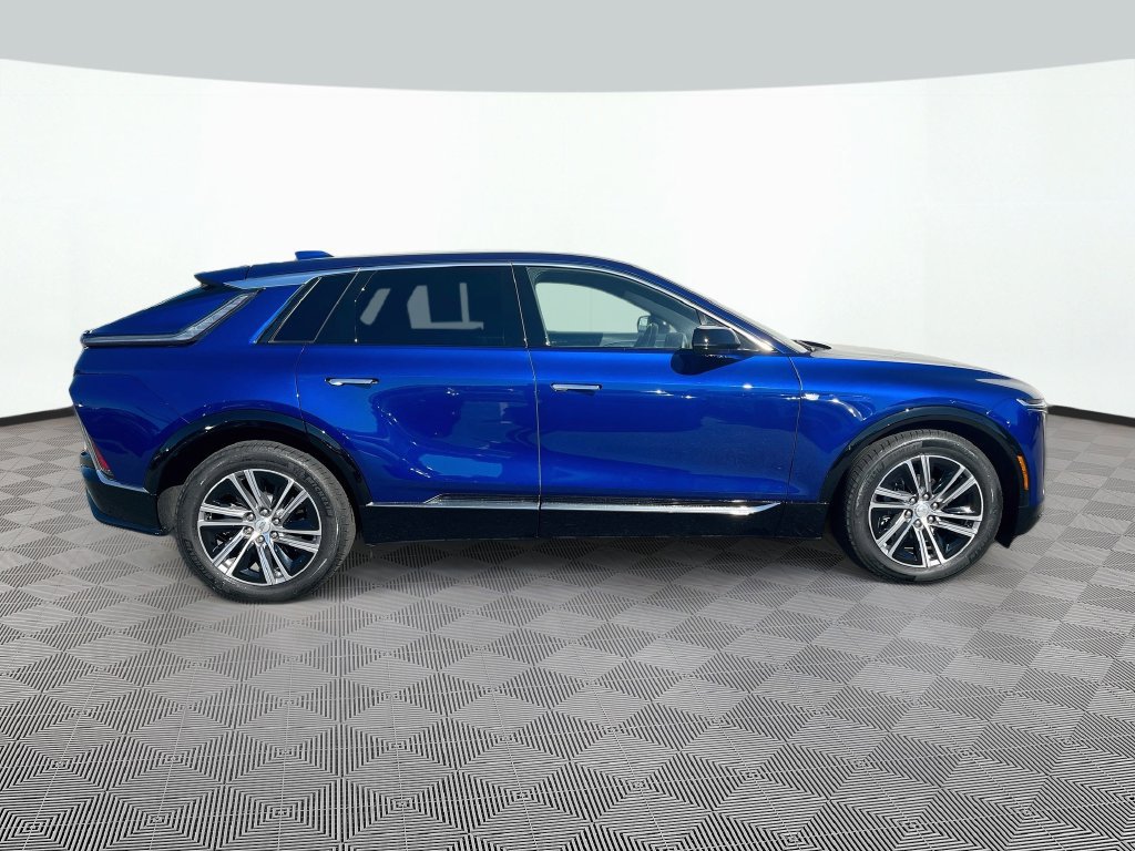 Certified 2024 Cadillac Lyriq Tech AWD/4WD image 4