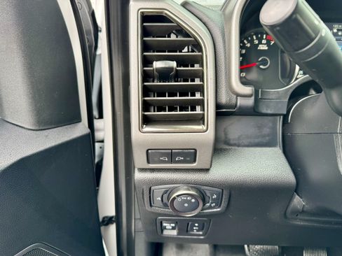 Used 2019 Ford F150 Raptor w/ Equipment Group 802A Luxury AWD/4WD image 21