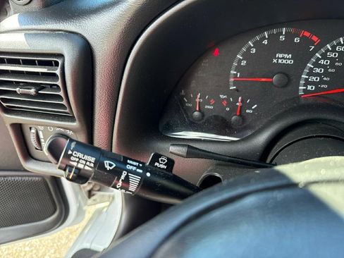 Used 2000 Chevrolet Camaro Z28 w/ SS Performance/Appearance Pkg image 10