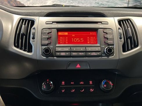 Used 2016 Kia Sportage LX image 4