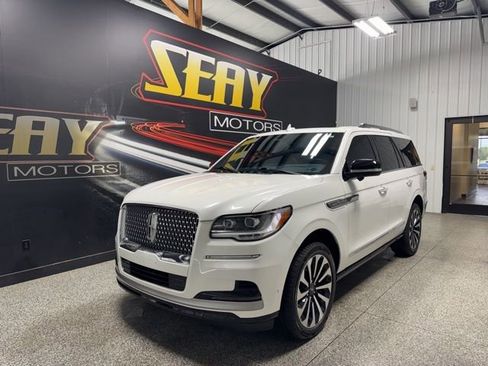 Used 2023 Lincoln Navigator Reserve AWD/4WD image 1