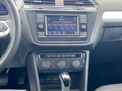 Used 2024 Volkswagen Tiguan S image 9