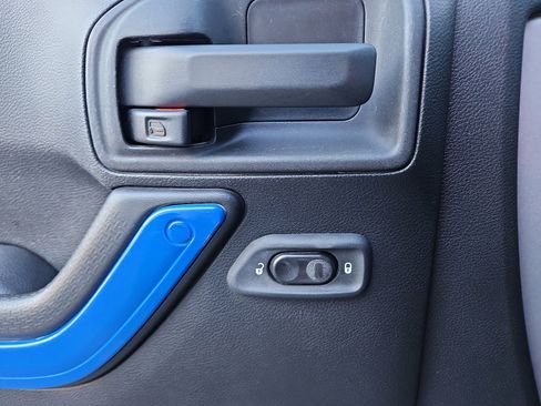 Used 2014 Jeep Wrangler Unlimited Sahara w/ Max Tow Package image 16