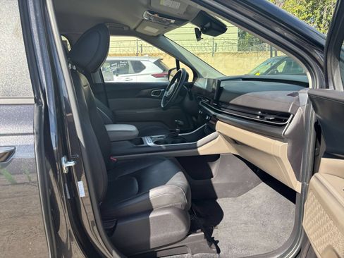 Used 2026 Kia Carnival FWD image 38