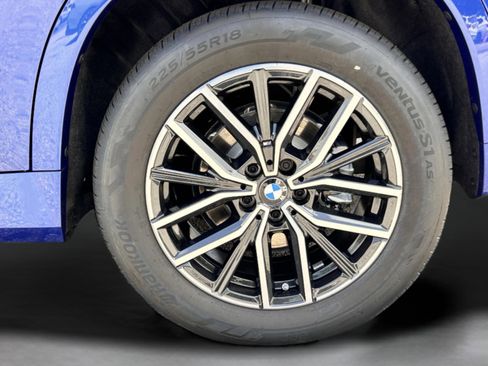 Used 2025 BMW X1 xDrive28i w/ Technology Package image 8