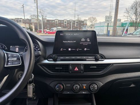 Used 2024 Kia Forte LXS image 18