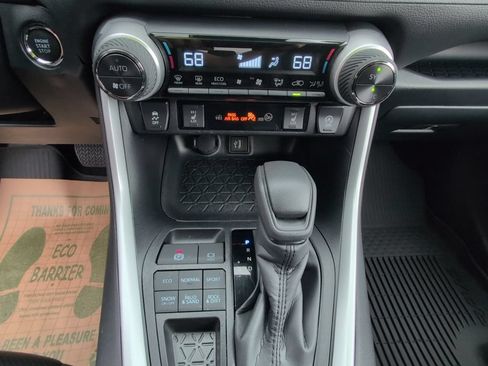Used 2025 Toyota RAV4 XLE w/ Convenience Package AWD/4WD image 22