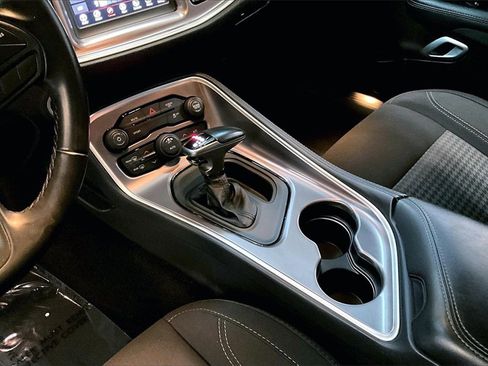 Used 2021 Dodge Challenger SXT image 17