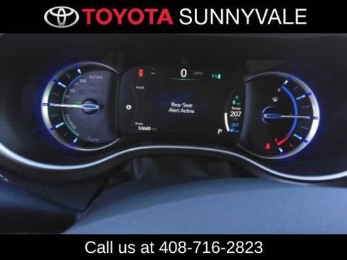 Used 2024 Chrysler Pacifica Limited FWD image 3