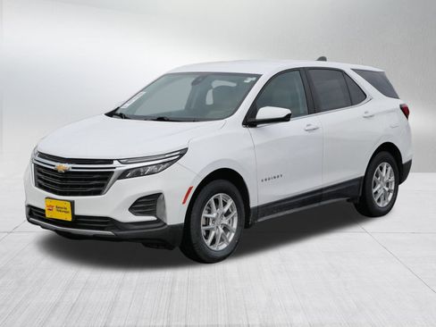 Used 2022 Chevrolet Equinox LT image 3