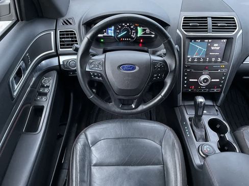 Used 2017 Ford Explorer Sport image 11