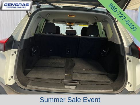 Used 2023 Nissan Rogue SV AWD/4WD image 32
