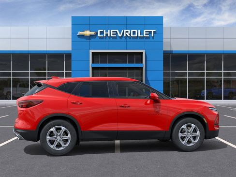 New 2026 Chevrolet Blazer LT w/ LPO, Black Grille Bar Package FWD image 5