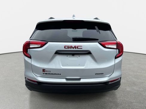 Used 2022 GMC Terrain SLT w/ Infotainment Package II AWD/4WD image 4