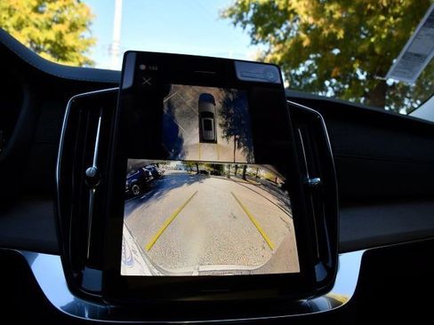 New 2026 Volvo XC90 B6 Plus w/ Protection Package Premier image 13