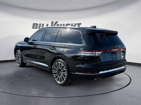 Used 2025 Lincoln Aviator Black Label AWD/4WD image 3
