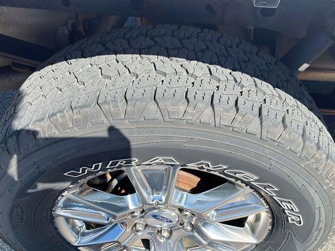 Used 2016 Ford F150 Lariat AWD/4WD image 17