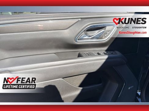 Used 2023 GMC Yukon AT4 image 5