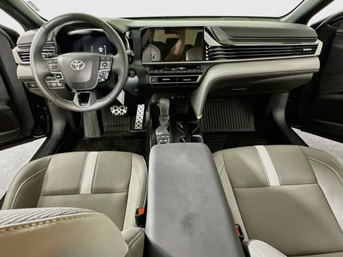 Used 2026 Toyota Camry SE FWD image 16