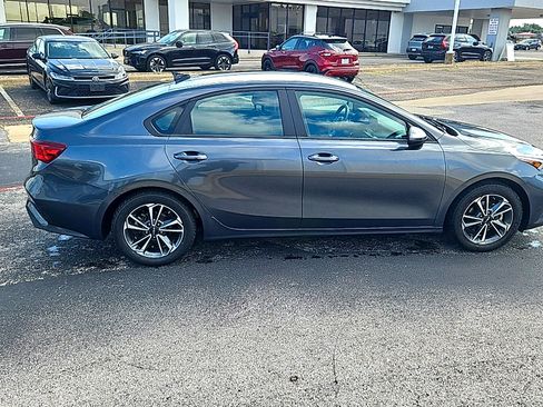 Used 2024 Kia Forte LXS FWD image 4