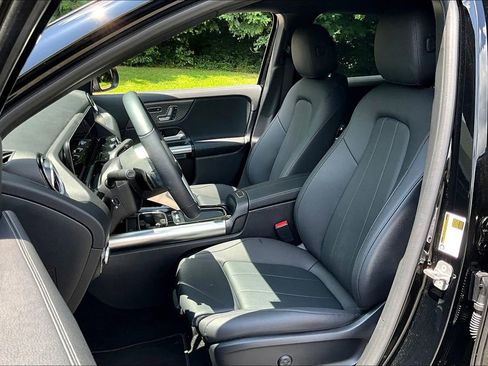 Used 2025 Mercedes-Benz GLA 250 4MATIC image 27