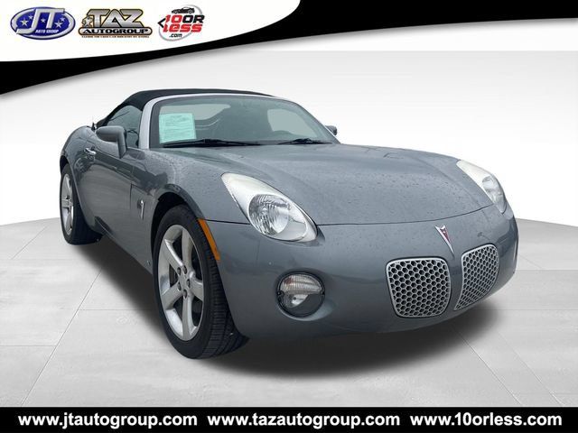Used 2006 Pontiac Solstice Convertible w/ Premium Package RWD image 1