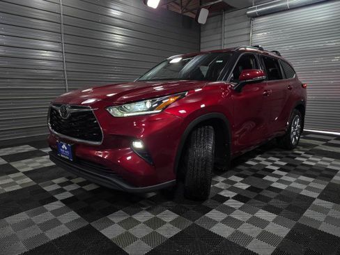 Used 2020 Toyota Highlander Limited image 42