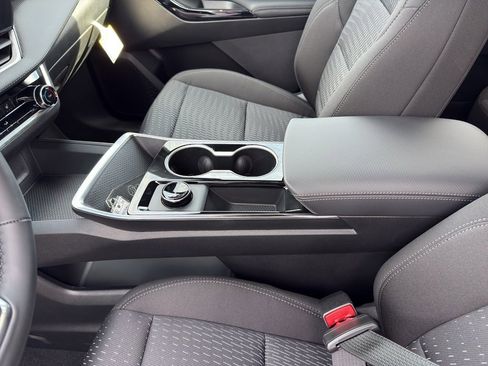 New 2026 Chevrolet Equinox LT w/ Safety and Technology Package image 13