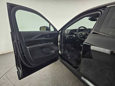 New 2026 Cadillac Lyriq Luxury image 19