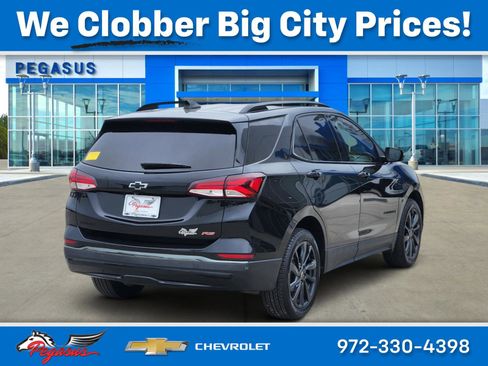 Used 2022 Chevrolet Equinox RS w/ RS Leather Package FWD image 5