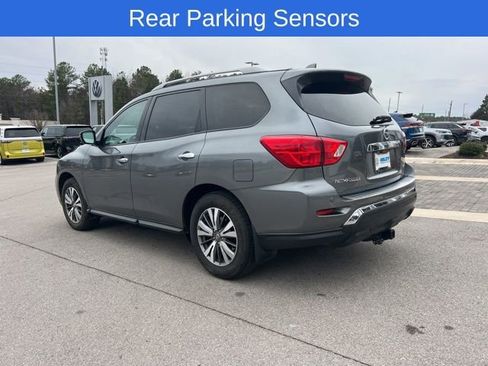 Used 2020 Nissan Pathfinder SV image 10