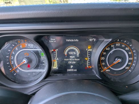 Used 2024 Jeep Wrangler Unlimited Rubicon 392 image 27