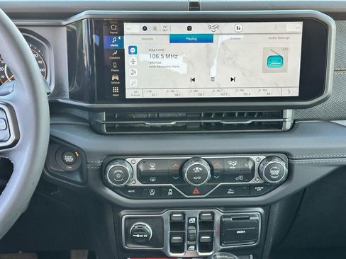 Used 2026 Jeep Gladiator Mojave image 13