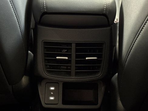 Used 2024 Kia Seltos SX w/ SX Sunroof Package AWD/4WD image 16
