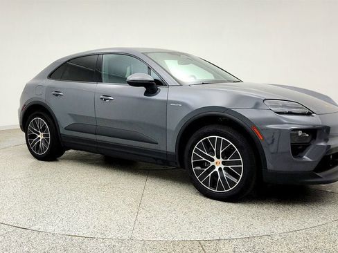 Used 2025 Porsche Macan Electric RWD image 3