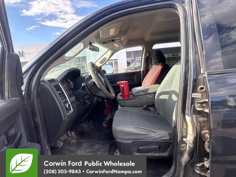 Used 2018 RAM 2500 Tradesman w/ Chrome Appearance Group AWD/4WD image 10