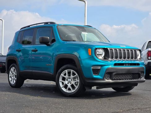 Used 2021 Jeep Renegade Sport w/ Sport Appearance Group AWD/4WD image 2