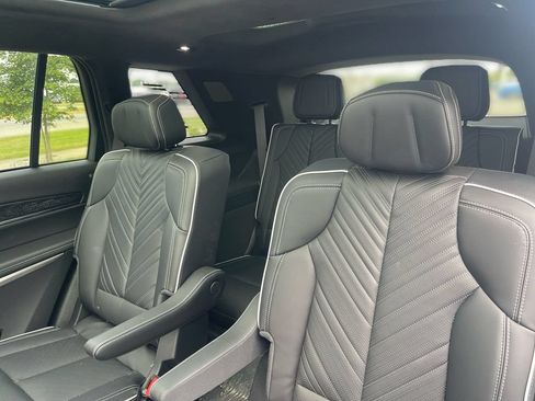 Certified 2026 Cadillac Vistiq Platinum w/ LPO, Floor Liner Package AWD/4WD image 25