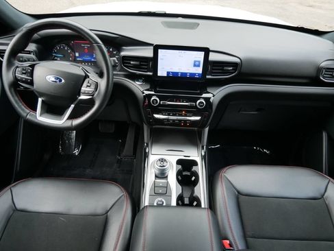 Certified 2023 Ford Explorer ST-Line AWD/4WD image 12