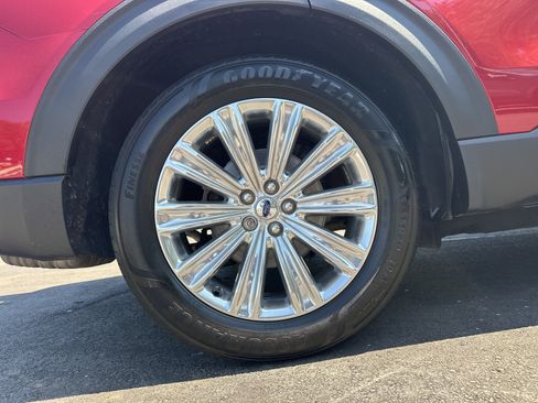 Used 2023 Ford Explorer Limited w/ Limited Technology Package RWD image 18