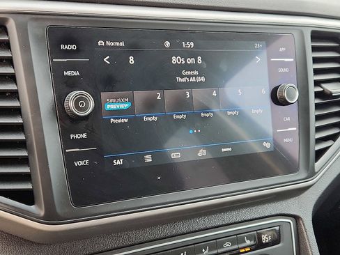 Used 2021 Volkswagen Atlas SE image 16