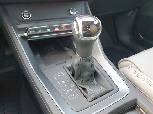 New 2025 Audi Q3 2.0T Premium image 27