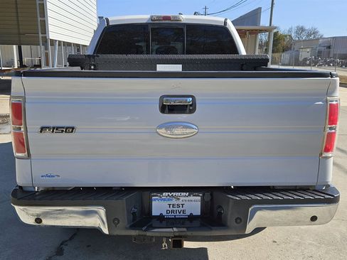 Used 2011 Ford F150 XLT w/ XLT Chrome Pkg image 4