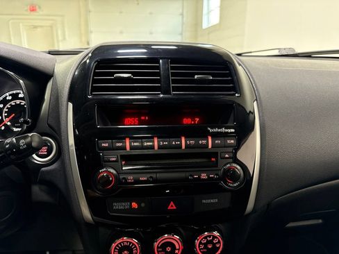 Used 2012 Mitsubishi Outlander Sport SE AWD/4WD image 17